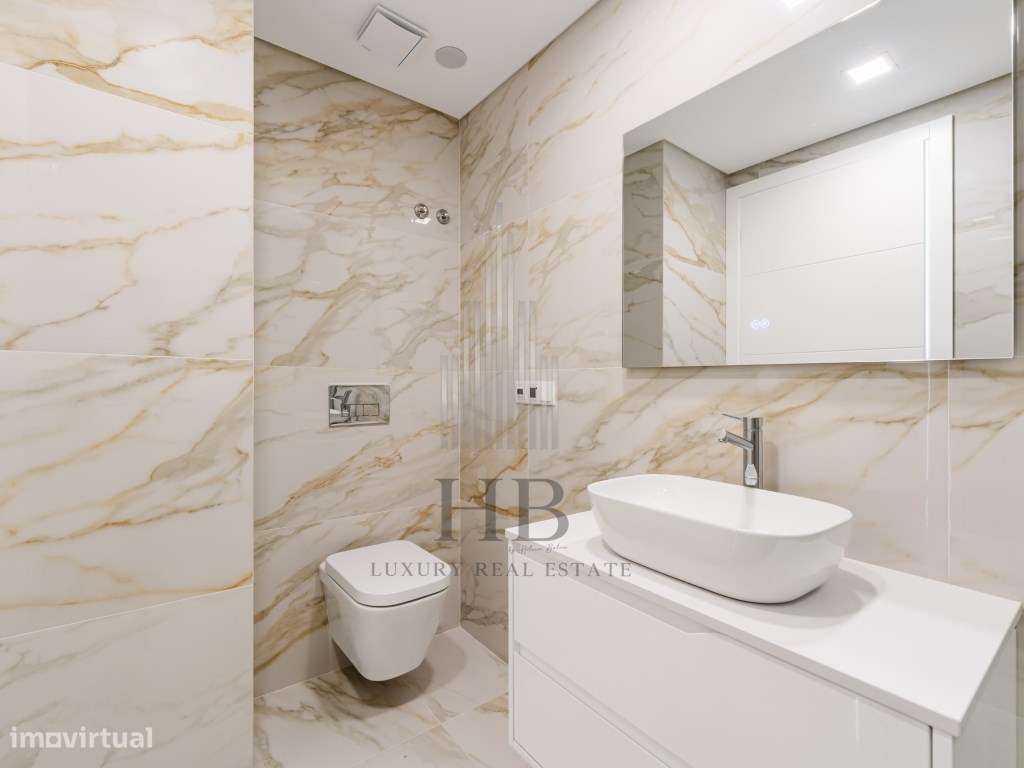 Apartamento T2 com Rooftop Privado, Piscina e Vista Panorâmica-24