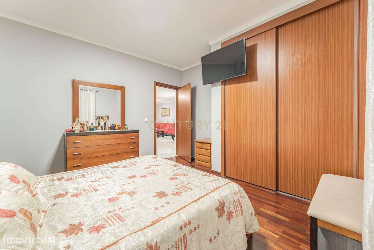 Apartamento T2 com vista mar-Atalaia, Caniço-24