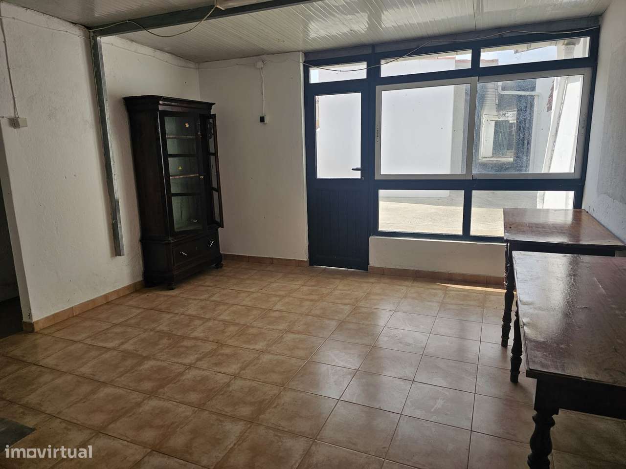 Moradia V5 com 10 Boxes para Cavalos no Coração da Golegã-33