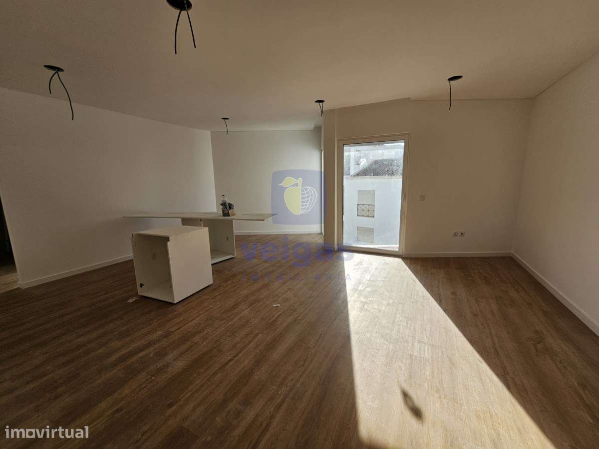 T2  Novo no Centro de  São Martinho do Porto - Grande imagem: 4/10