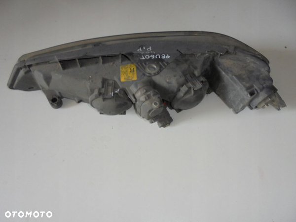 LAMPA PRAWA PRZOD PEUGEOT 406 - 6