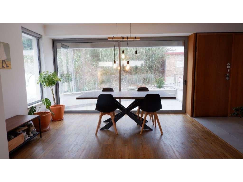 EXCLUSIVO | Excelente Moradia T3 em Castelo (Sesimbra) - Grande imagem: 4/19