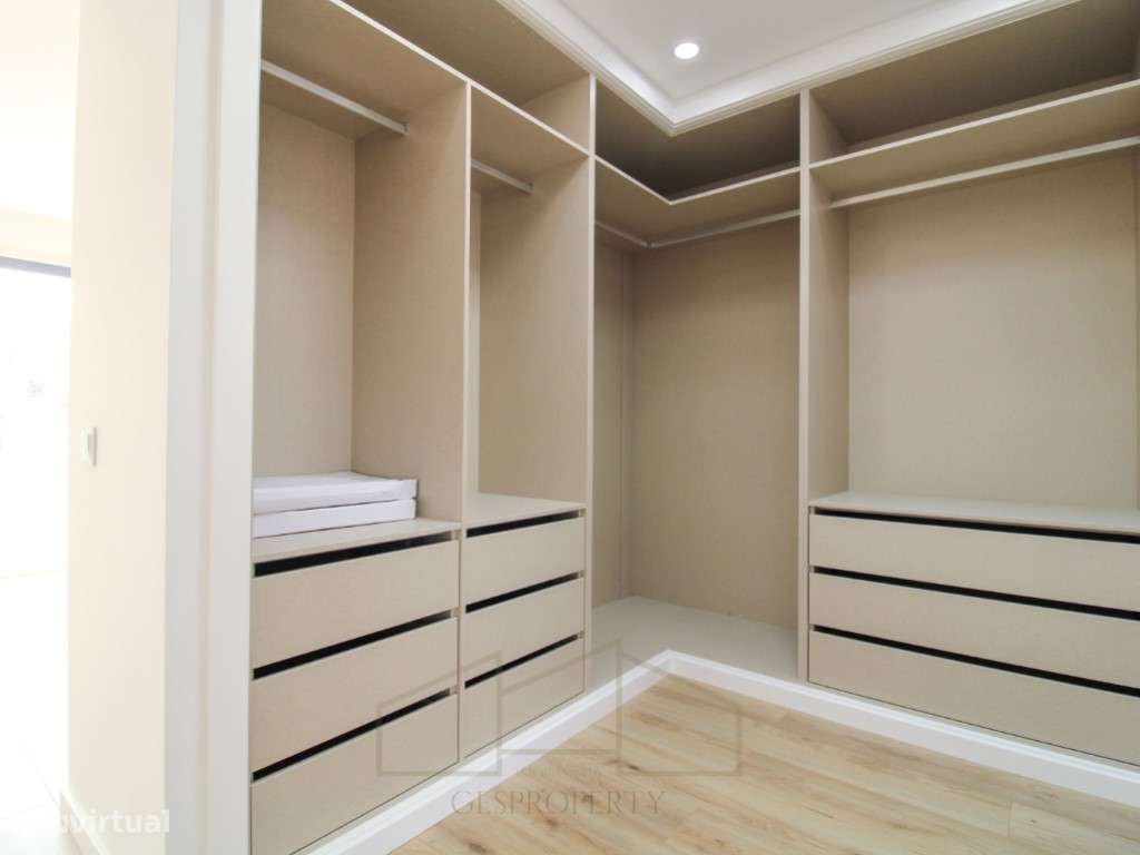 Moradia Isolada T4 - inserida em lote 420m2 - Aldeias de Irmaos - A...-37