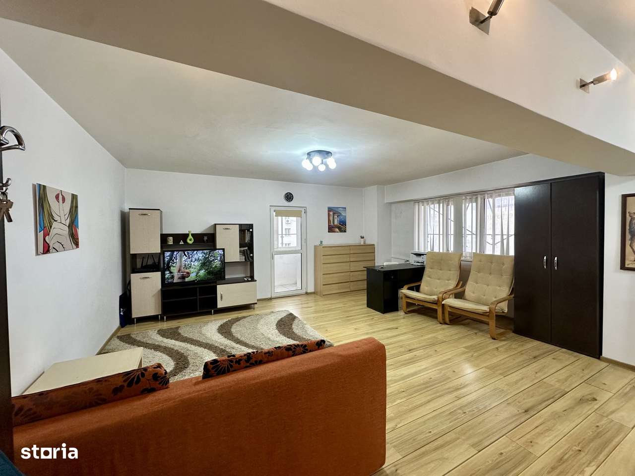 Garsonieră de vânzare spațioasă // 42 mp // Calea Călărașilor-1