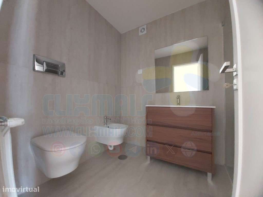Apartamento T3 Remodelado em Lamaçães | Vistas para o Bom Jesus e S...-16