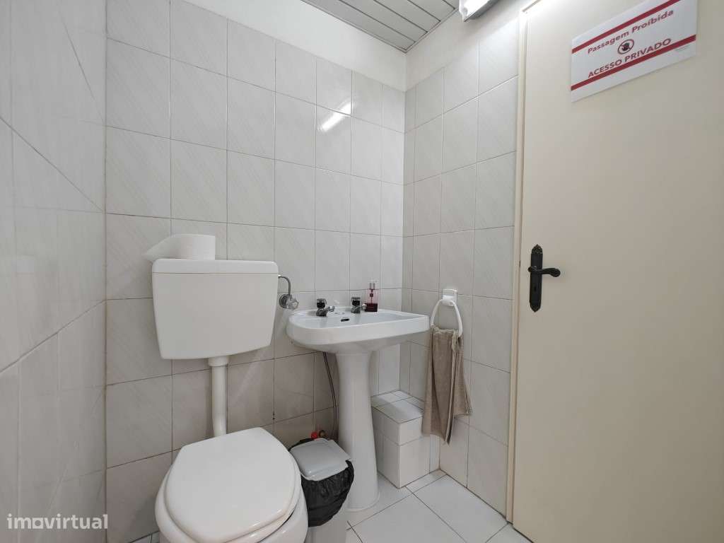 Espaço comercial no centro da cidade das Caldas da Rainha - Grande imagem: 5/18