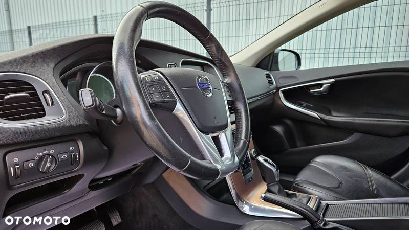Volvo V40 Cross Country D3 Geartronic Summum - 19