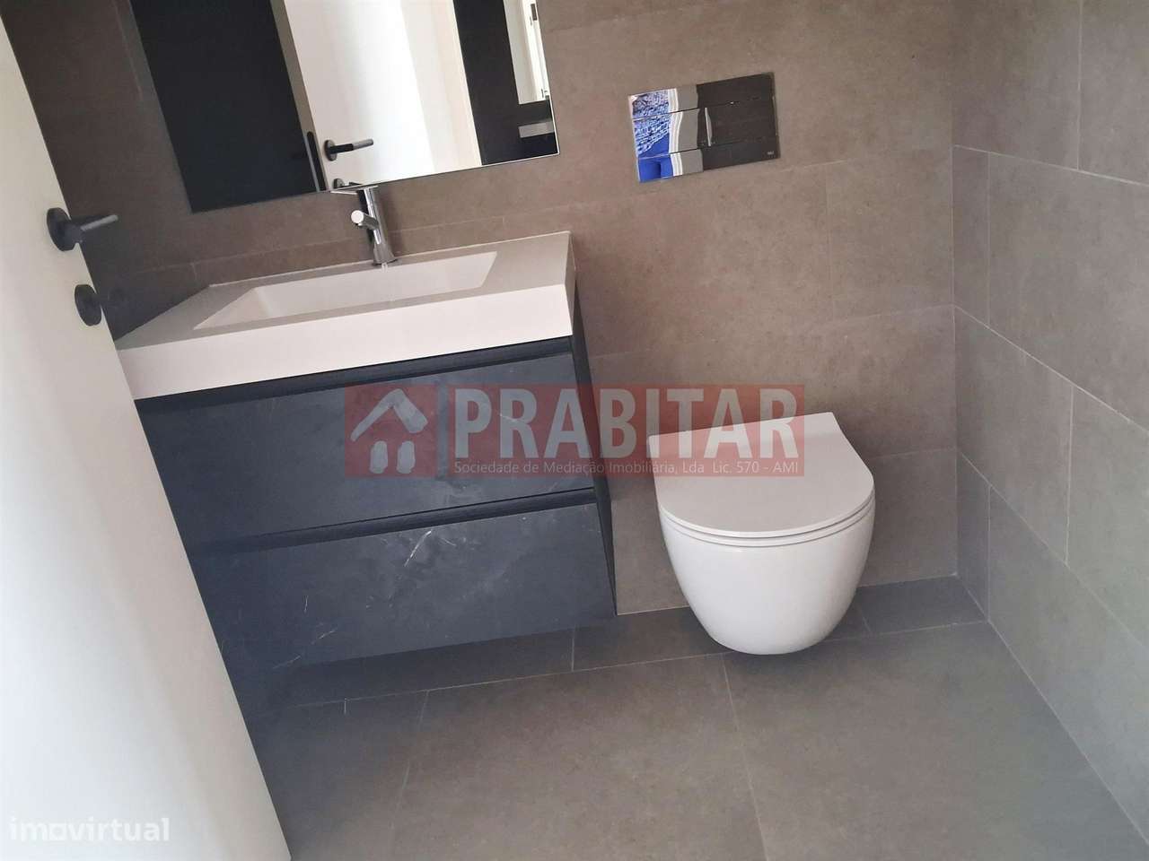 APARTAMENTO T2 . NOVO-28