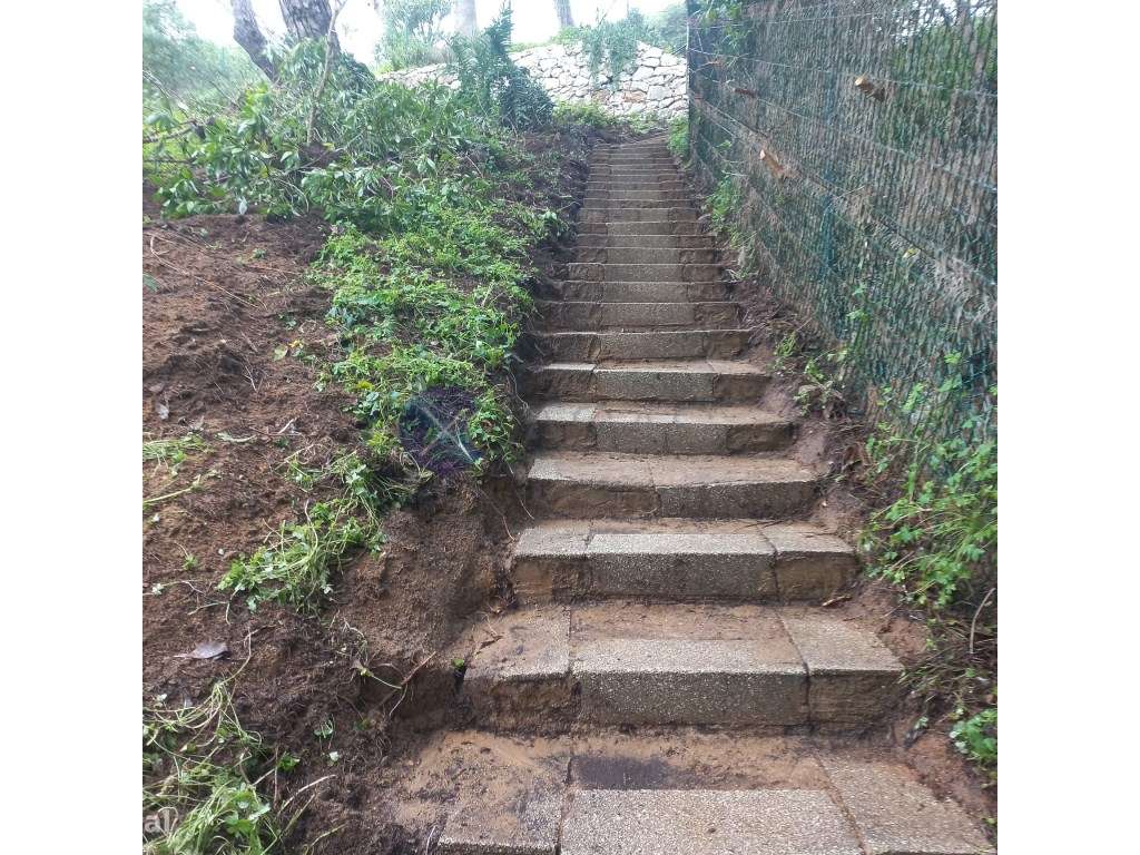 Excelente Moradia térrea com lote de 2430 m2 , com piscina e acesso...-33