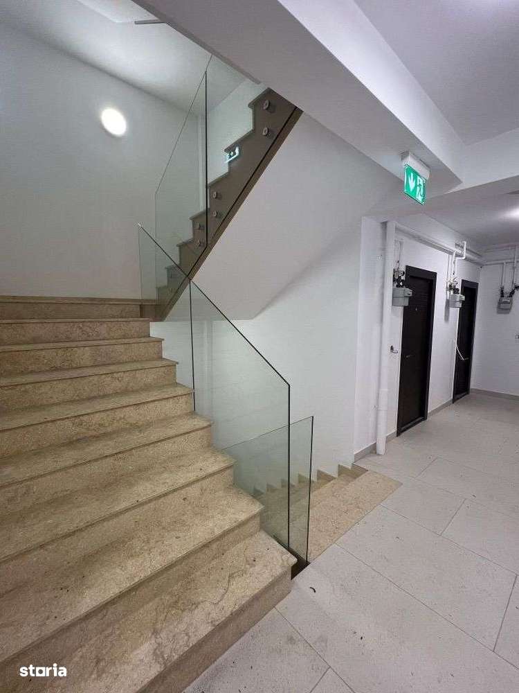 Apartament 3 camere , bloc nou , strada Zăvoaie-7