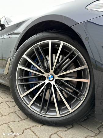 BMW Seria 5 M550d xDrive - 14