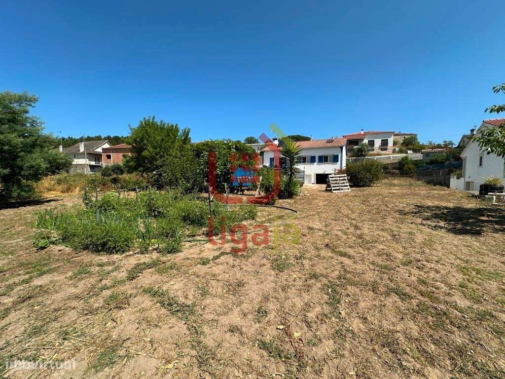 Moradia T3 com terreno - Gondemaria!-32