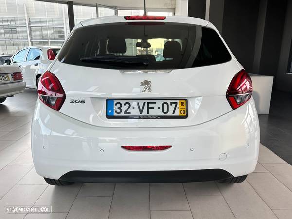 Peugeot 208 1.2 PureTech Signature - 17