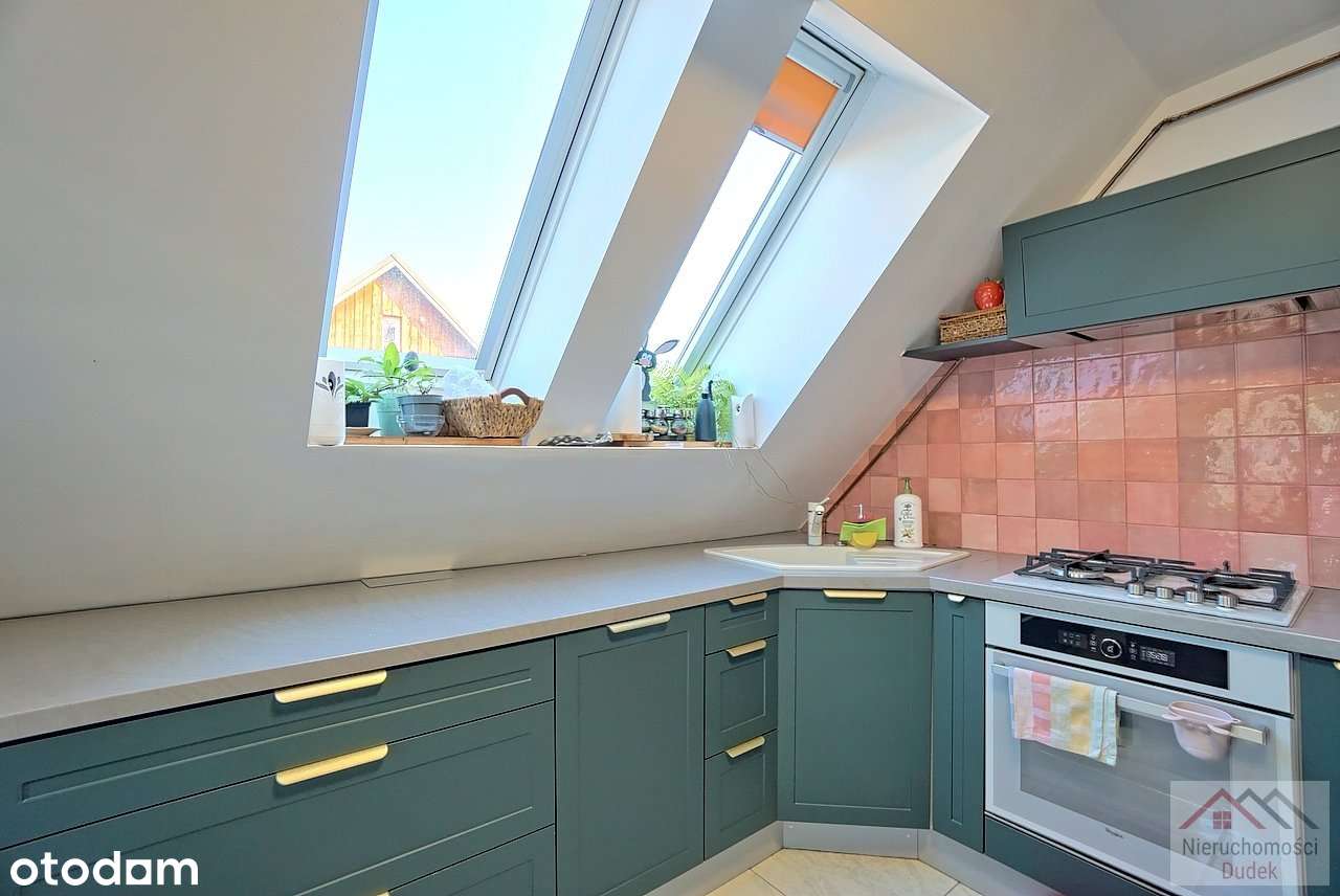 Pół domu po kapitalnym remoncie, wyposażone-7