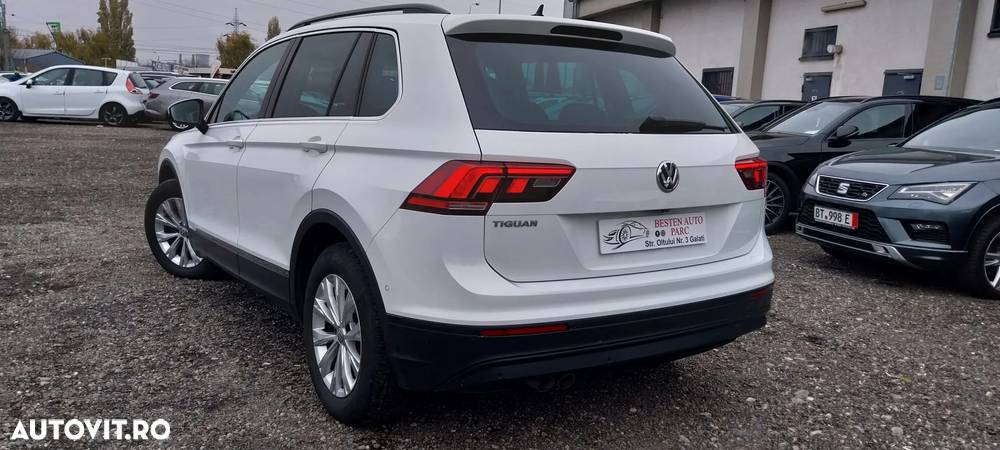 Volkswagen Tiguan - 27