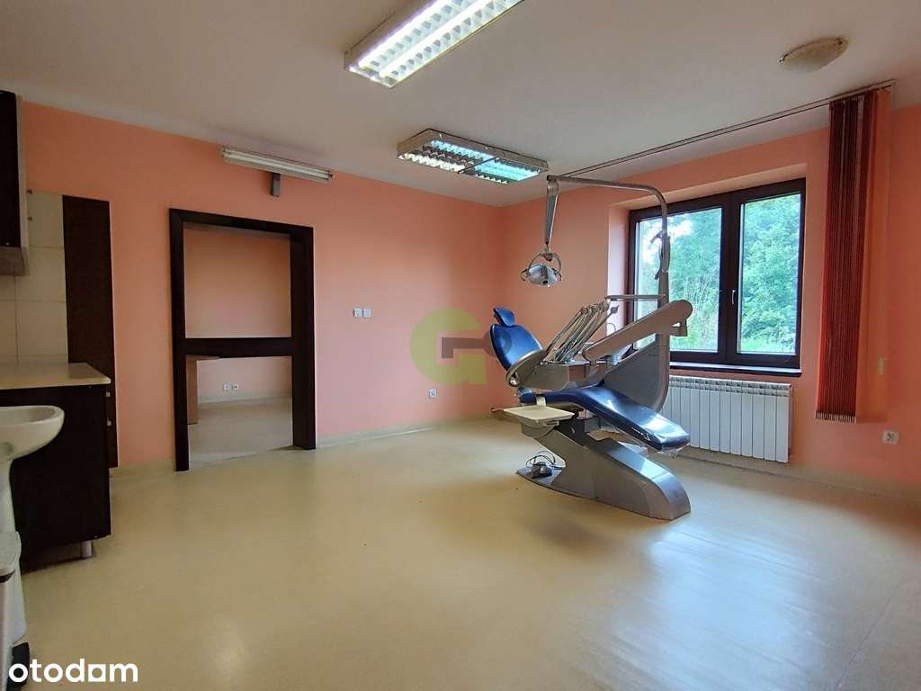 Dom w Kłomnicach z dużym potencjałem!-15