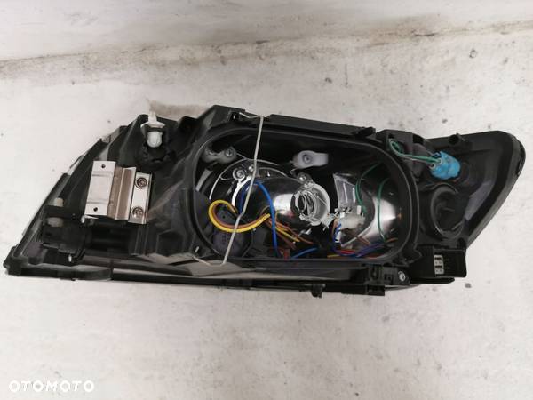 Lampa przednia prawa Volvo V40 V50 - 3