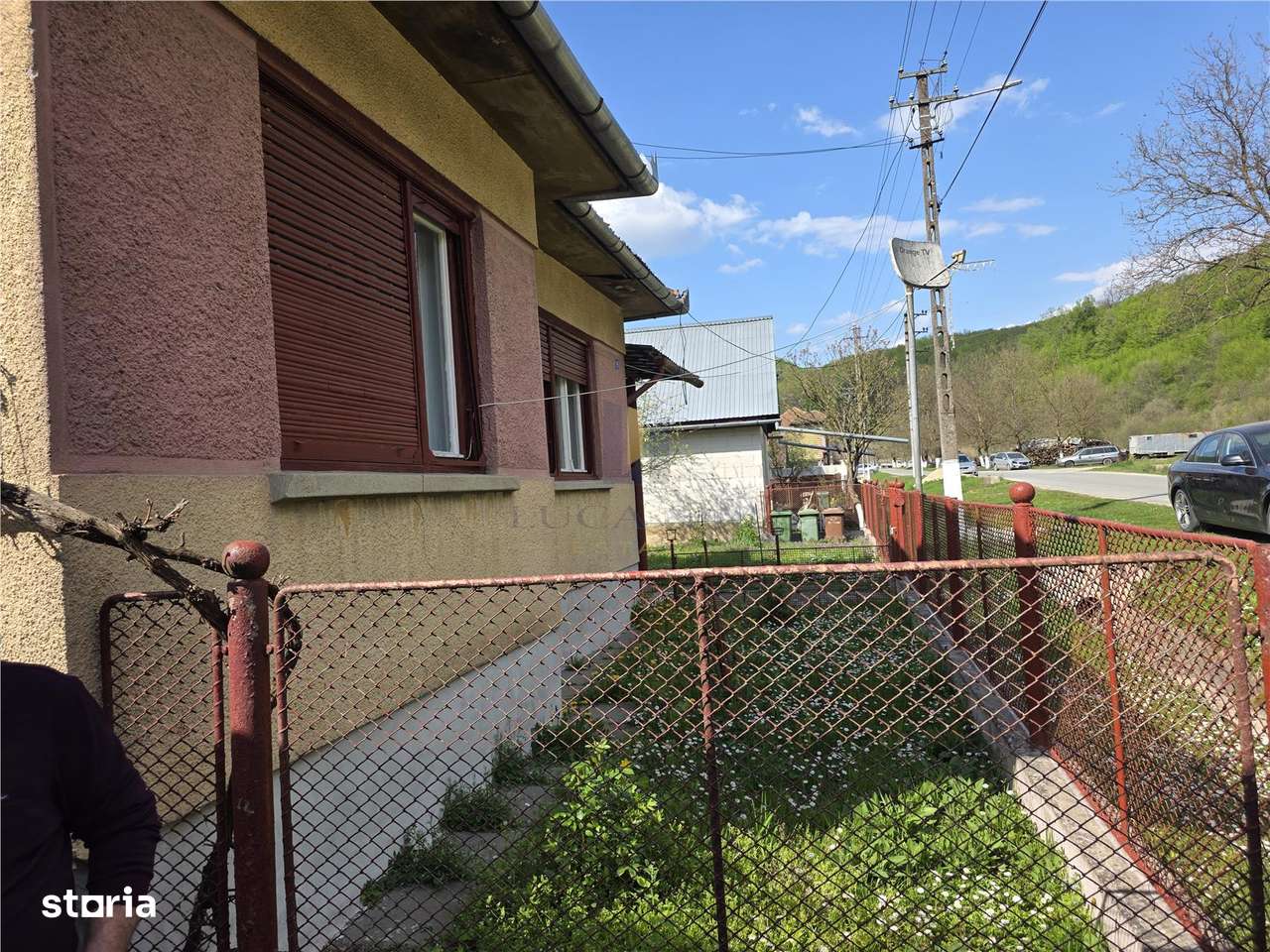 Casa cu teren generos in zona turistica Nadrag Timis-2