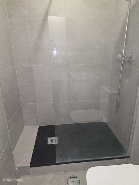 Vende se imovel T1 semi equipado novo - Grande imagem: 4/10