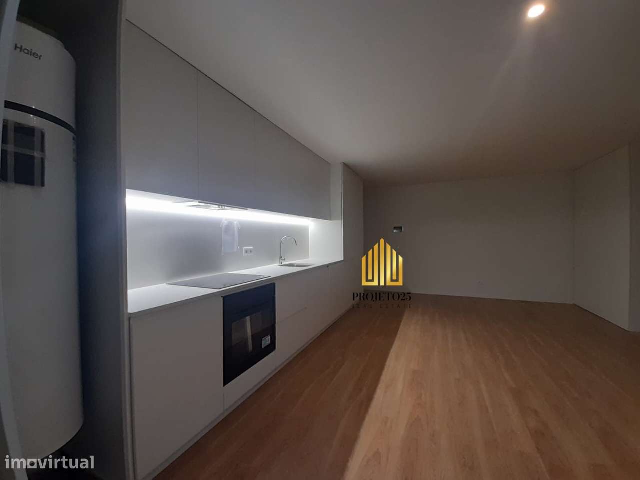 T1 NOVO em Condº Fechado, Jardim privativo, zona Faria de Guimarães.-6