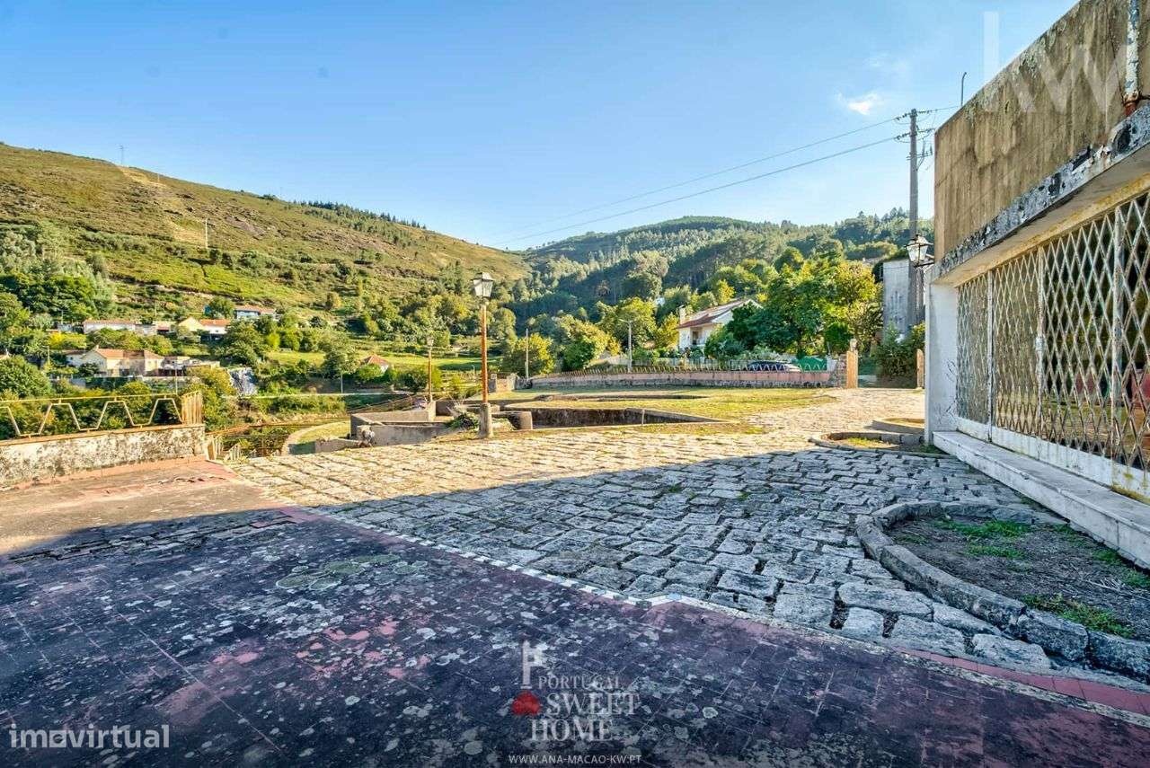 Quinta T4 em Melgaço (Chaviães e Paços), para recuperar-40