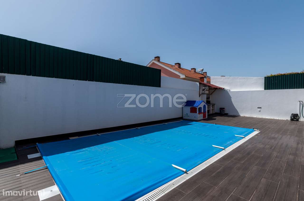Moradia T4+1, com piscina-31