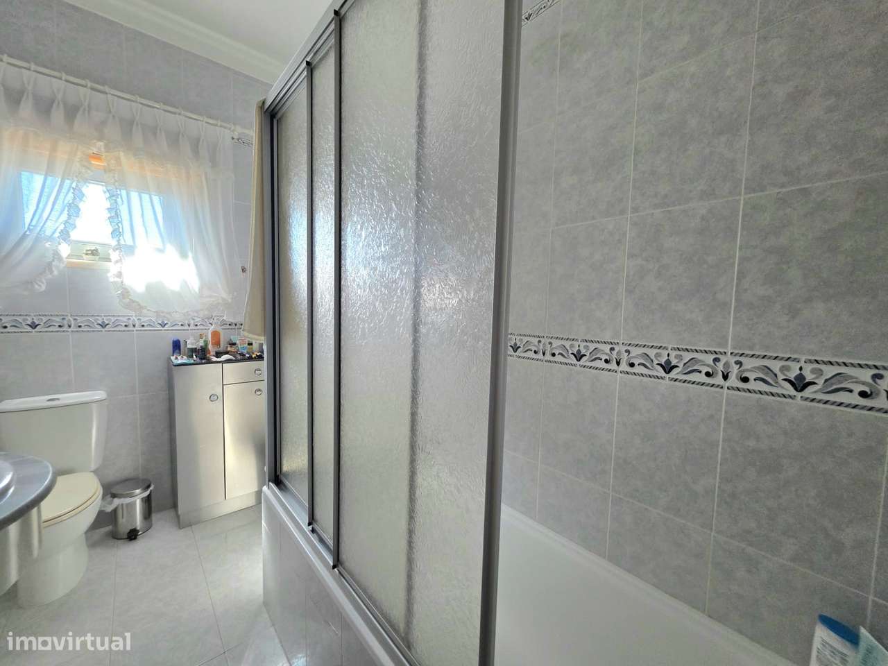 Prédio com 3 andares com utilização independente – Vendas Novas-10