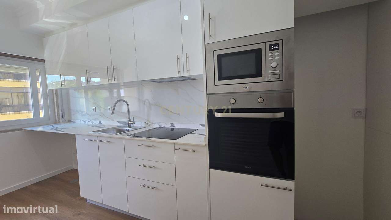 Moderno Apartamento T1 em Venteira, Amadora-11