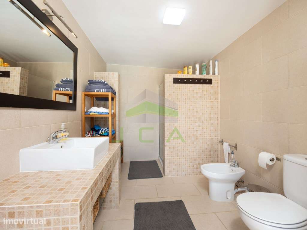 Moradia V4 com piscina e terreno-53