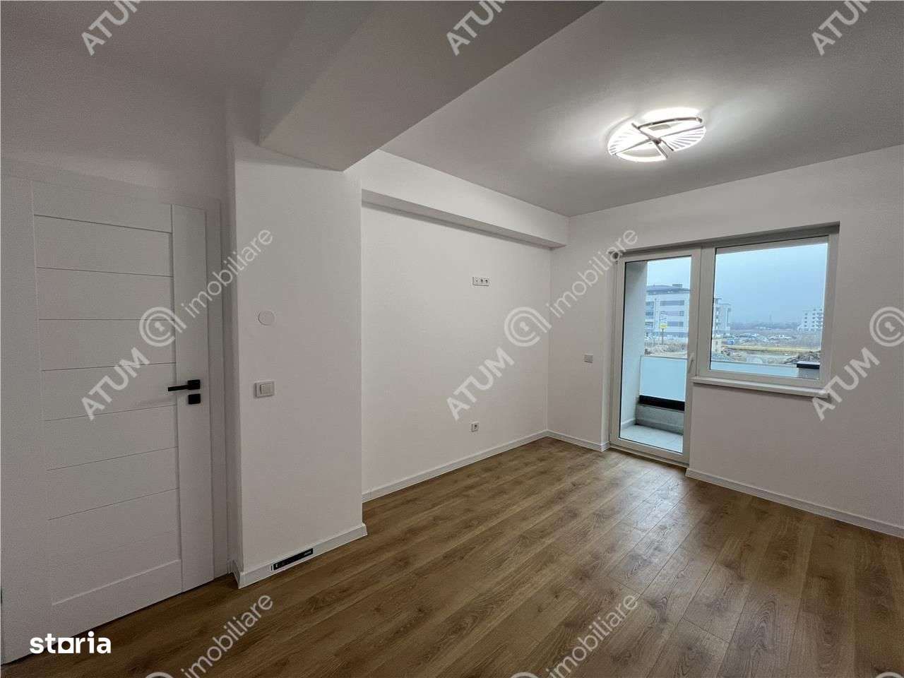 Apartament cu 3 camere decomandate si 2 bai pe Calea Surii Mici - Imagine principală: 4/15