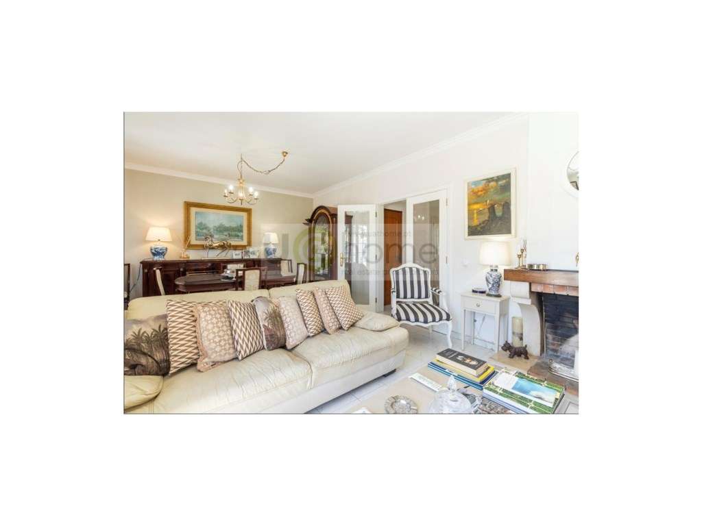 Moradia V4 geminada em Vilamoura perto da Marina-7