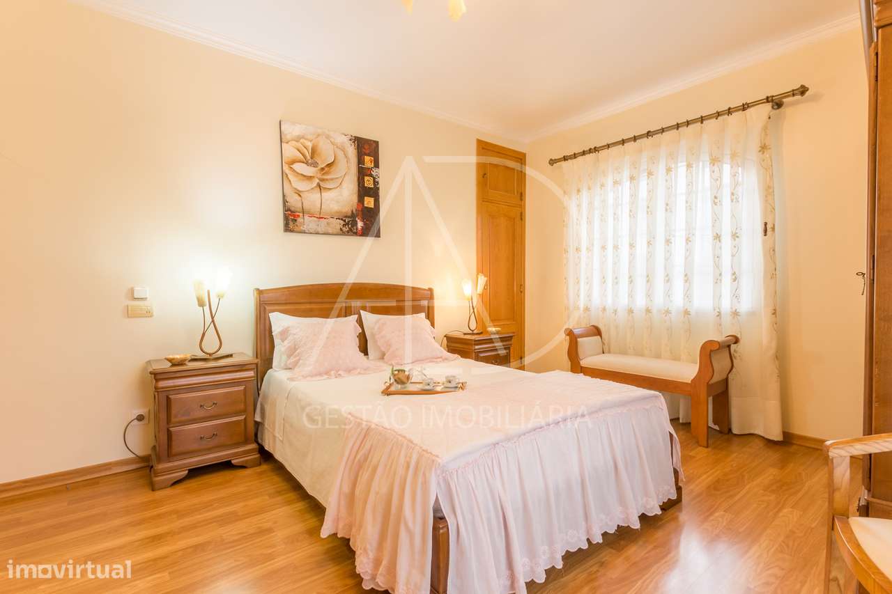 MORADIA T5+1 EM SANTO ANDRÉ, BARREIRO-19