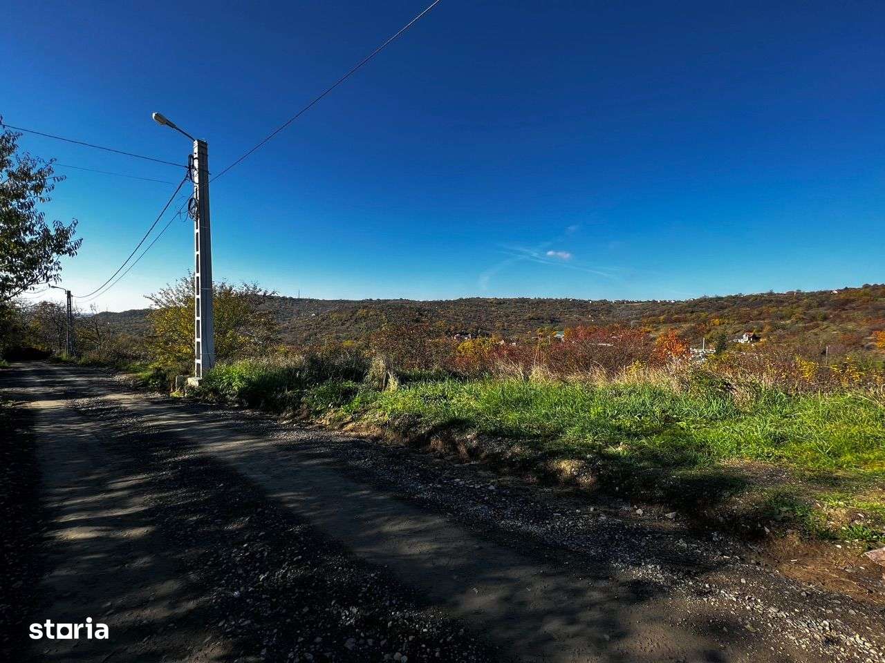 Teren intravilan ideal pentru parcelare și construcții rezidențiale - Imagine principală: 3/9