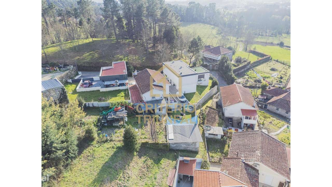 Moradia Isolada T4 em Nespereira-5