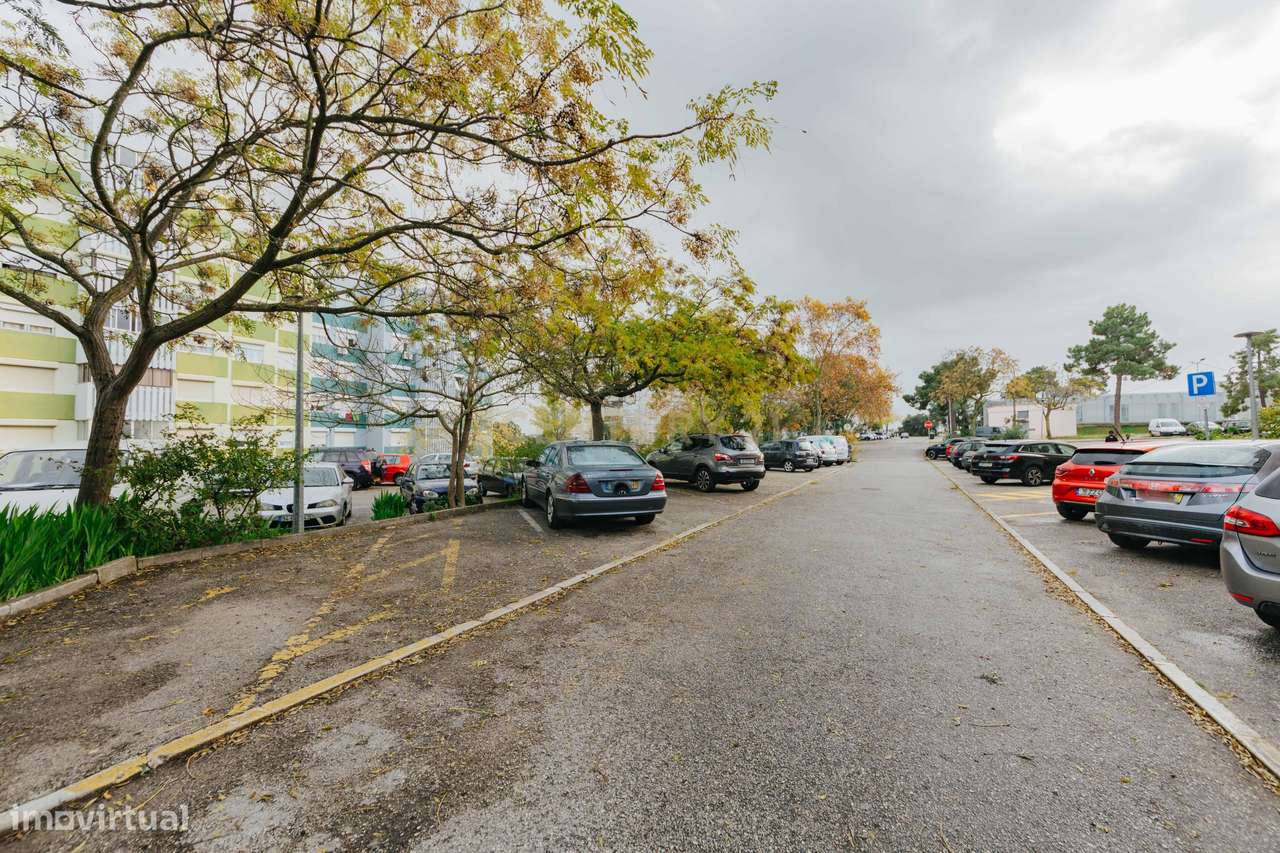 Apartamento T4 à venda no Barreiro-32