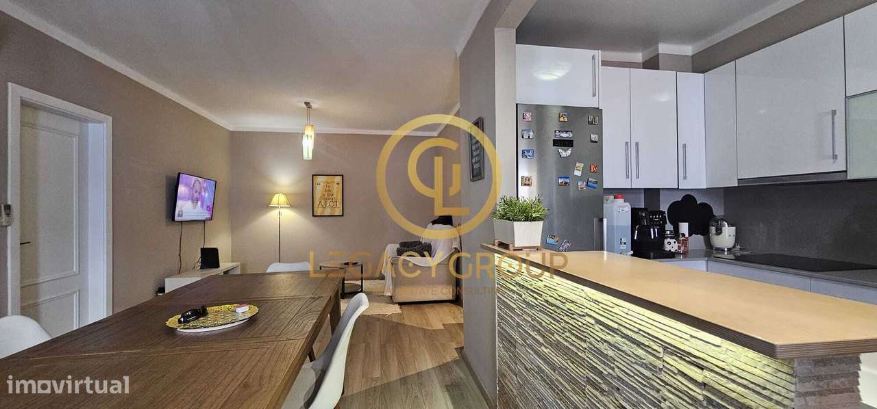 ?️ Apartamento T2 em Quarteira com Vista Mar e Garagem – A 200m da...-2