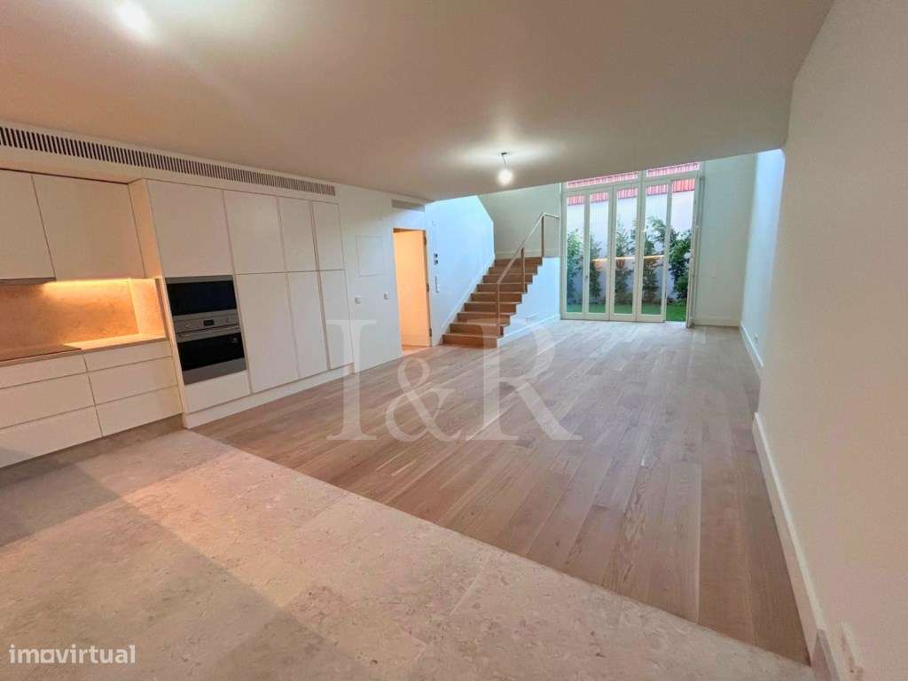 Apartamento T2 duplex com jardim e estacionamento, Capuchos Residen... - Grande imagem: 5/47