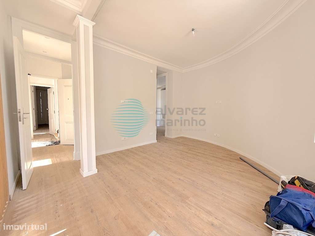 Apartamento T3, muito bem localizado, com todos os serviços por perto - Grande imagem: 4/22