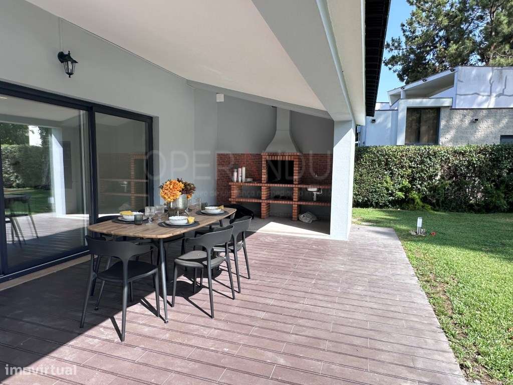 Moradia Isolada T4 Venda Almada-8