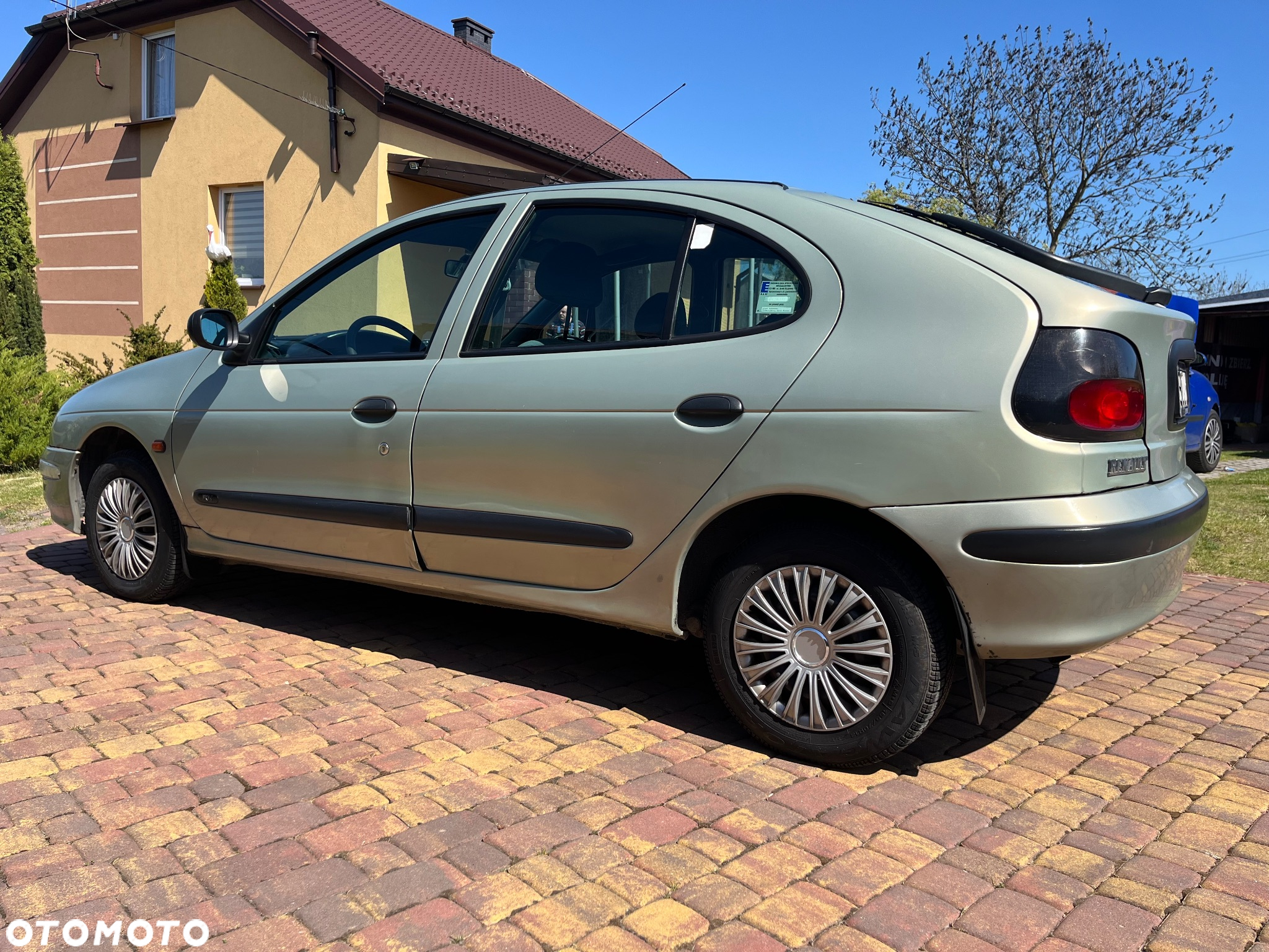 Renault Megane 1.4 Europa - 5