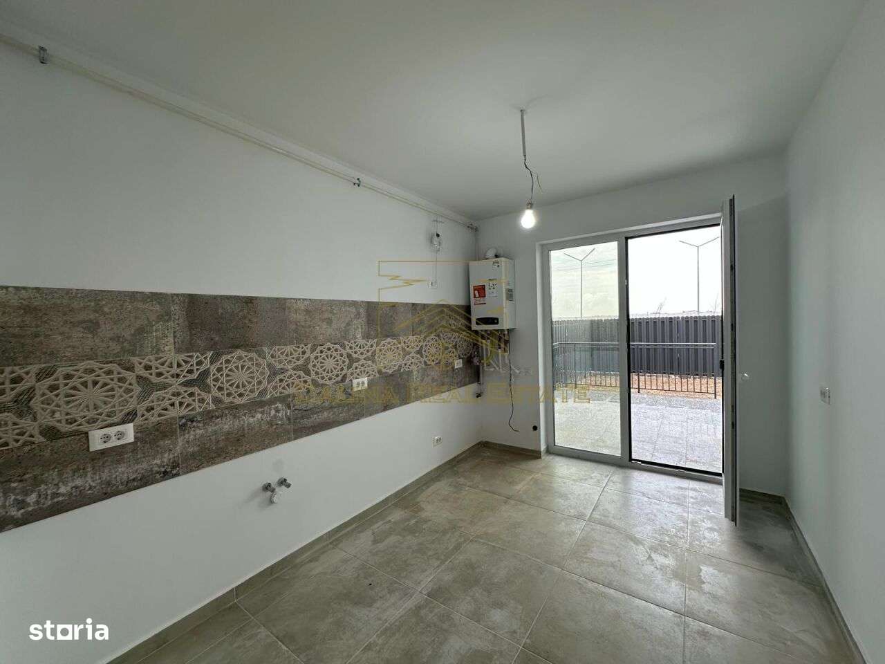 Vanzare 2 camere, 61 mp + gradina 85 mp, Sector 4-4