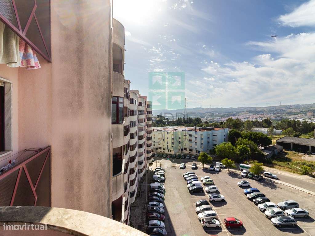 Apartamento T2 em Santa Iria da Azóia-17