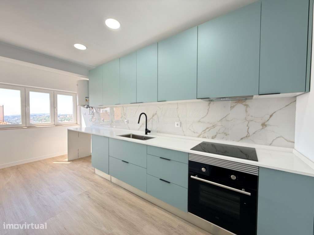 Apartamento T2 totalmente remodelado, com acabamentos modernos e de... - Grande imagem: 5/21