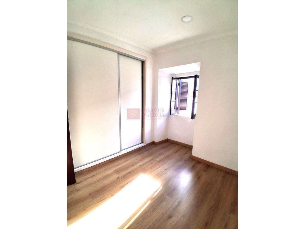 Ericeira- Ribamar - T1 Rústico Centro de Ribamar - Não mobilado - Grande imagem: 4/13