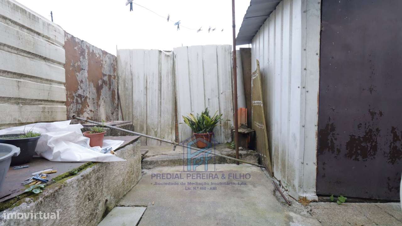 Moradia Térrea para restaurar - Rio Tinto / Areosa-21