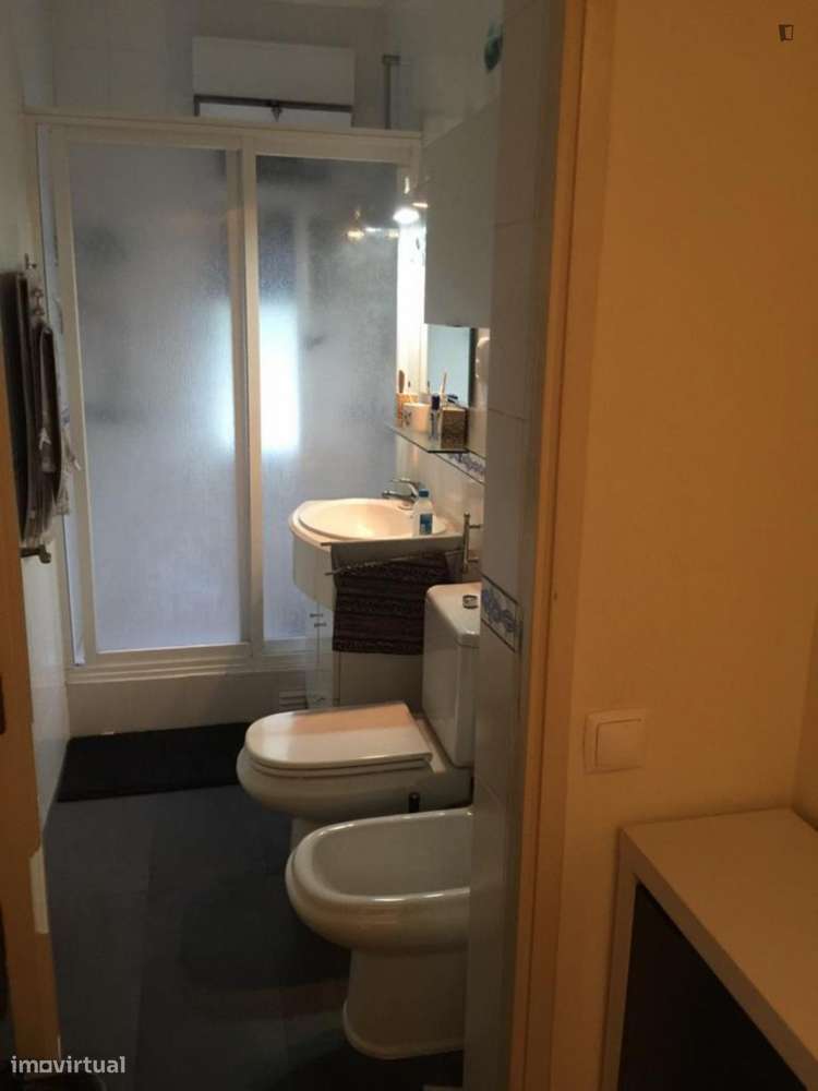 Quarto - localizado em Lisbon - Grande imagem: 4/8