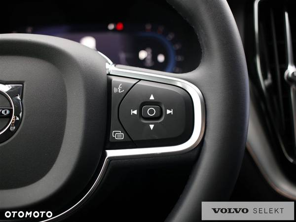 Volvo XC 60 B4 B Momentum Pro - 14