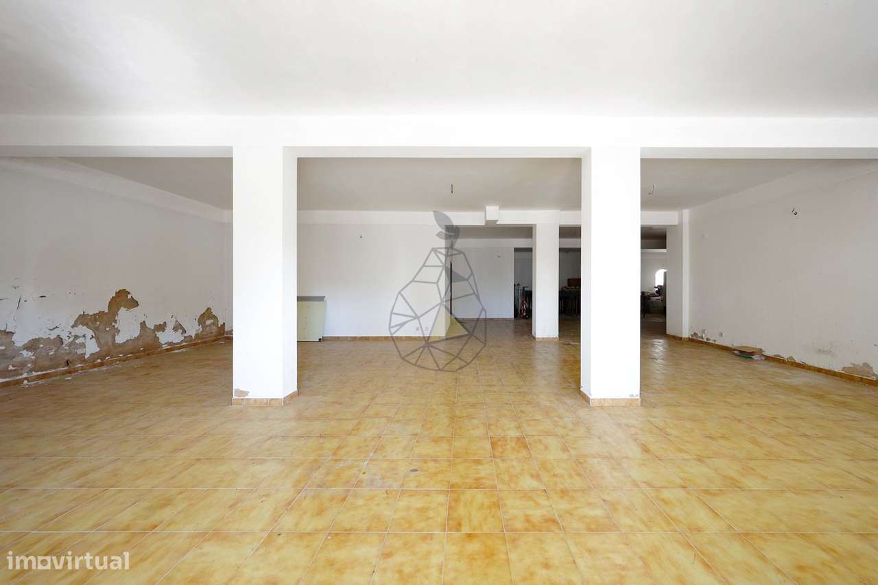 Loja com 187 m2 para venda em caldeira do Moinho - Abicada - Portimão - Grande imagem: 4/24