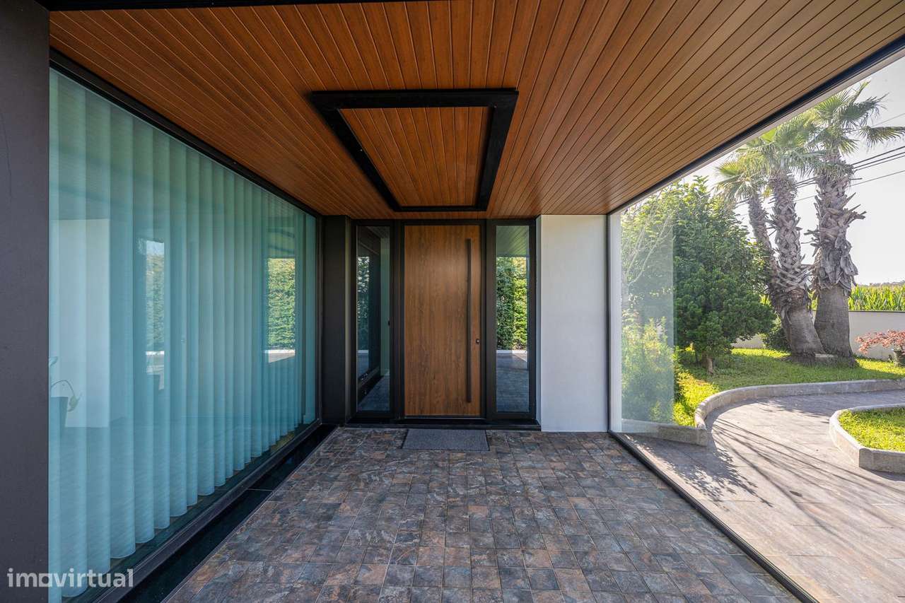 Moradia Térrea T3 de Excelência em Ovar | 2.400 m² de Terreno-1