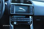 Jaguar XE 2.0 D R-Sport - 19